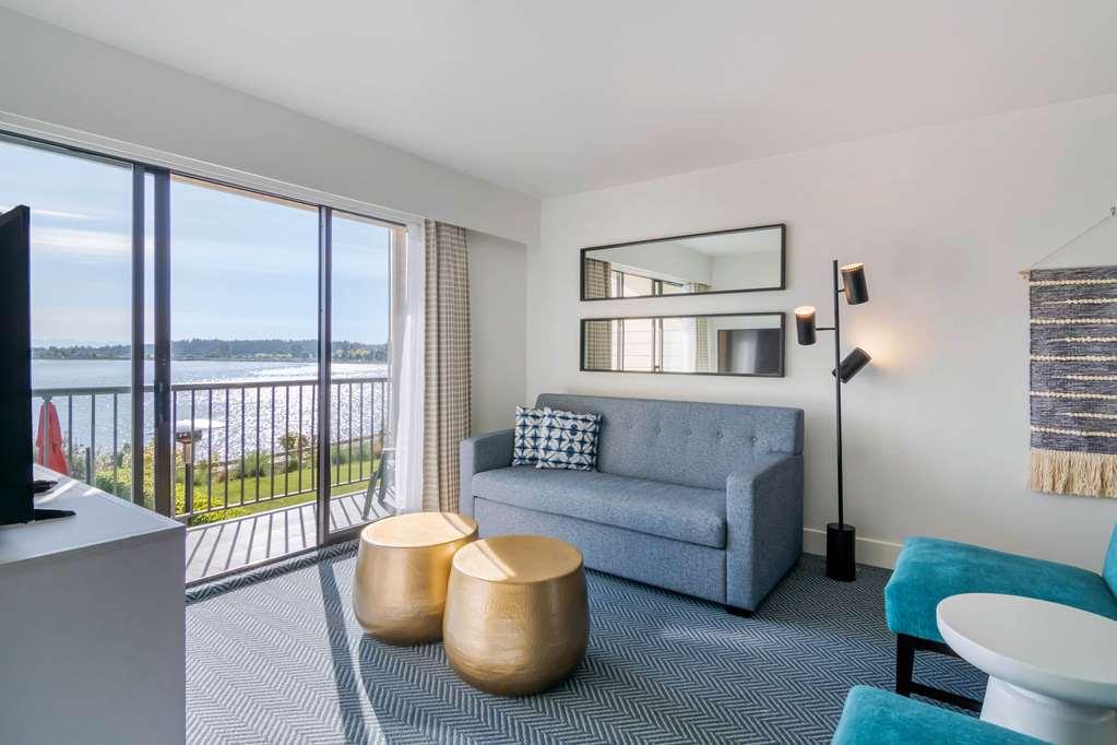 Bayside Oceanfront Resort Parksville Rum bild